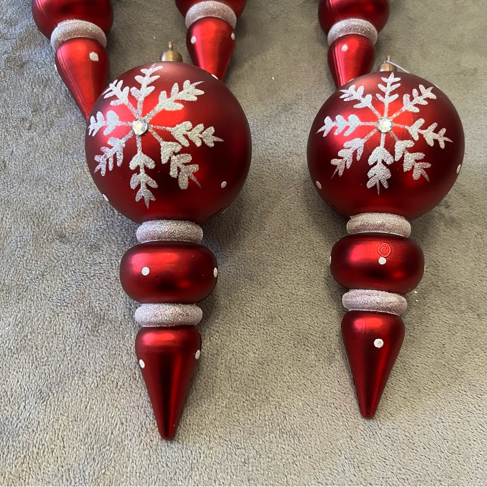 5 Red & White Snowflake Plastic Finial Christmas Ornaments Shatterproof 7.5” - Picture 2 of 7
